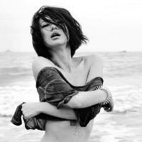 霜栖落的单调 头像