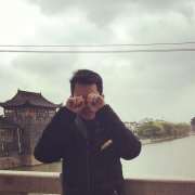 景煊_游泳很丿 头像