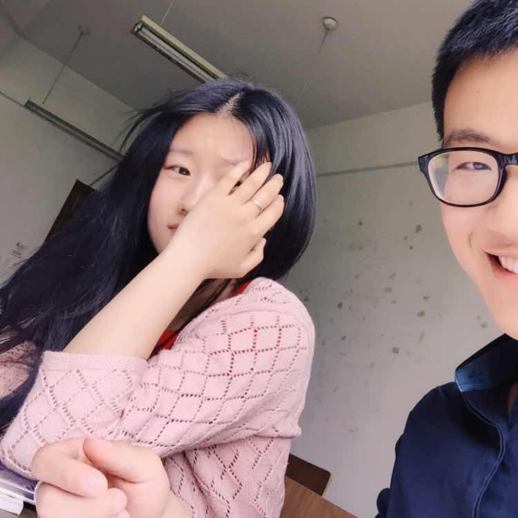 张力12121212 头像