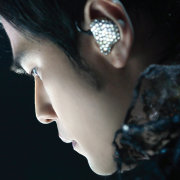 ---煙-花-易-冷- 头像