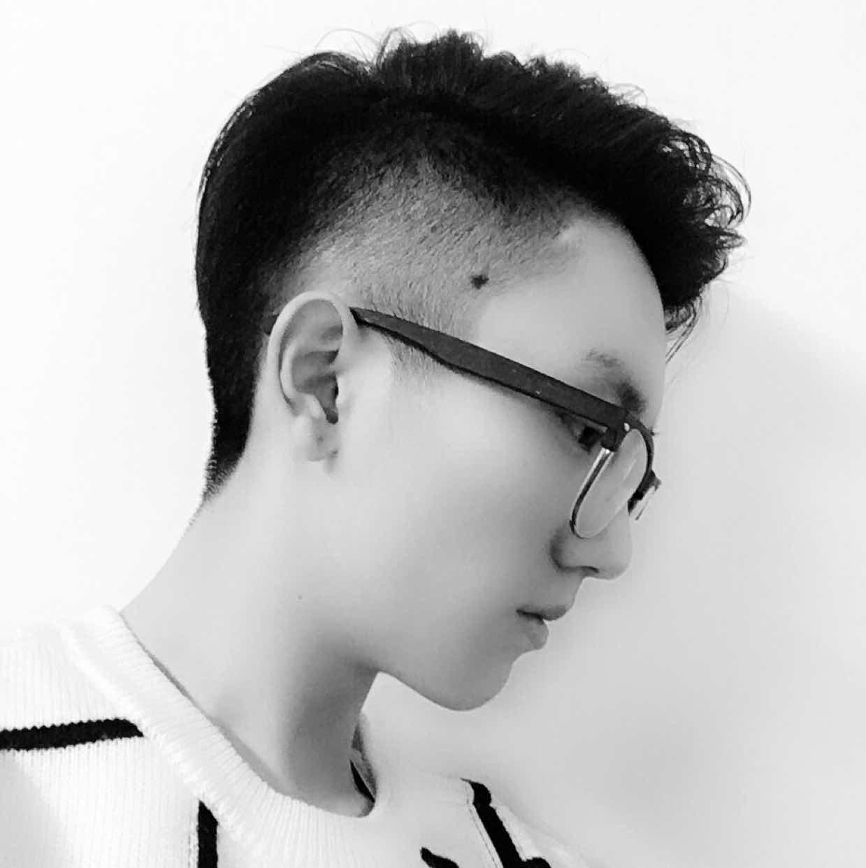 🐬 `许烓嘉 头像