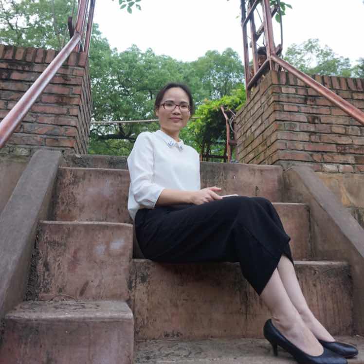 弘一律师张晓晓 头像