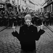 小黑不甩小白了 头像