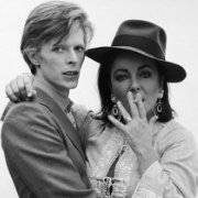 星空的星原野的野 头像