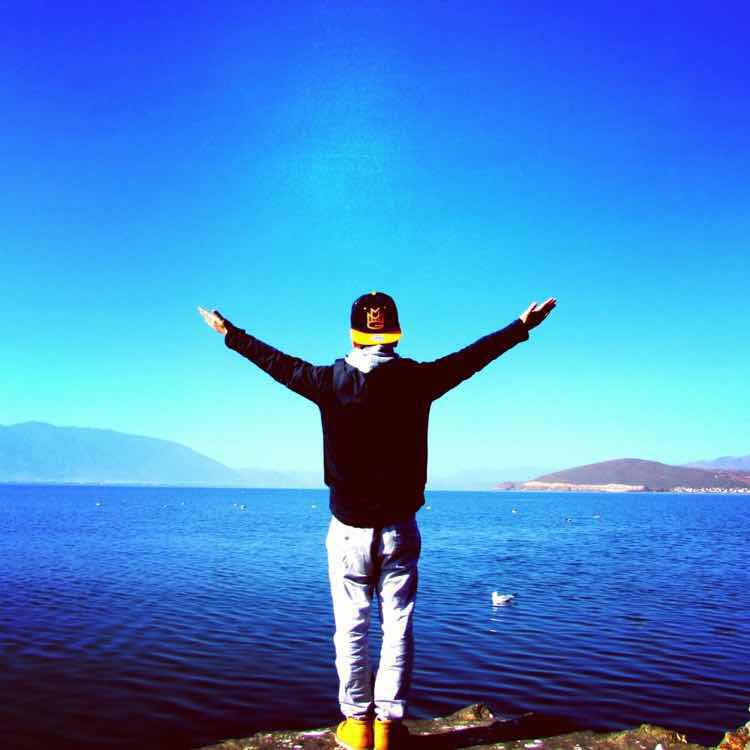 一贯清瘦。 头像