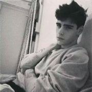 名字就是那么长不服咬我_ 头像