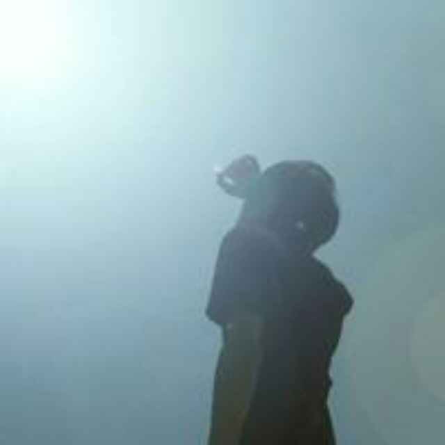 冕爷很忧伤 头像