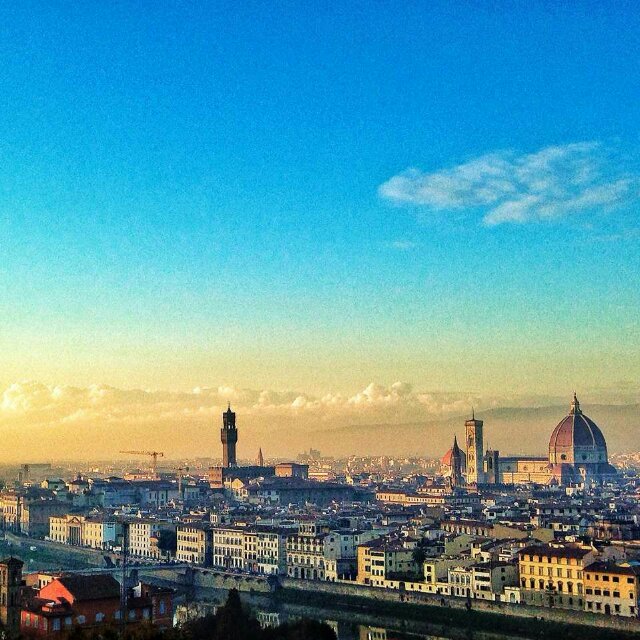 王梓珑  展腾 头像