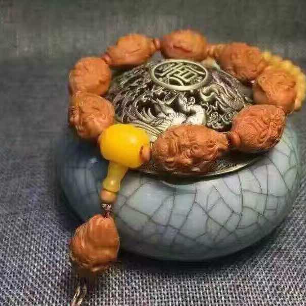 寡言 勤体 静心 头像