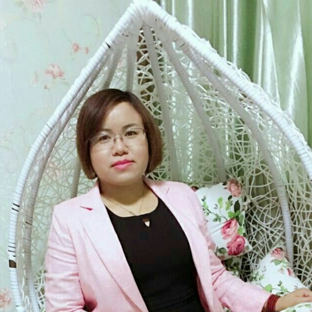 lily李小姐 头像