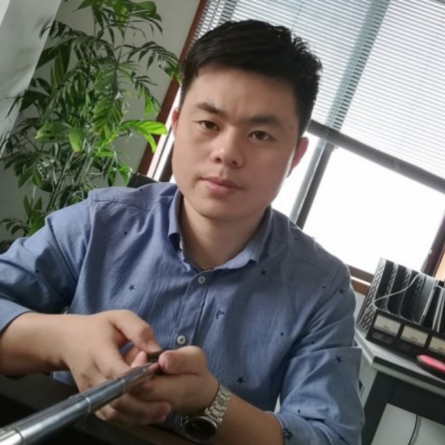 余炎峰¹⁸⁹⁶⁸⁸⁵⁰⁶³³ 头像