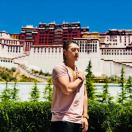 站在藤椅上思考宇宙 头像