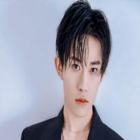 易烊千玺的小美鹤 头像